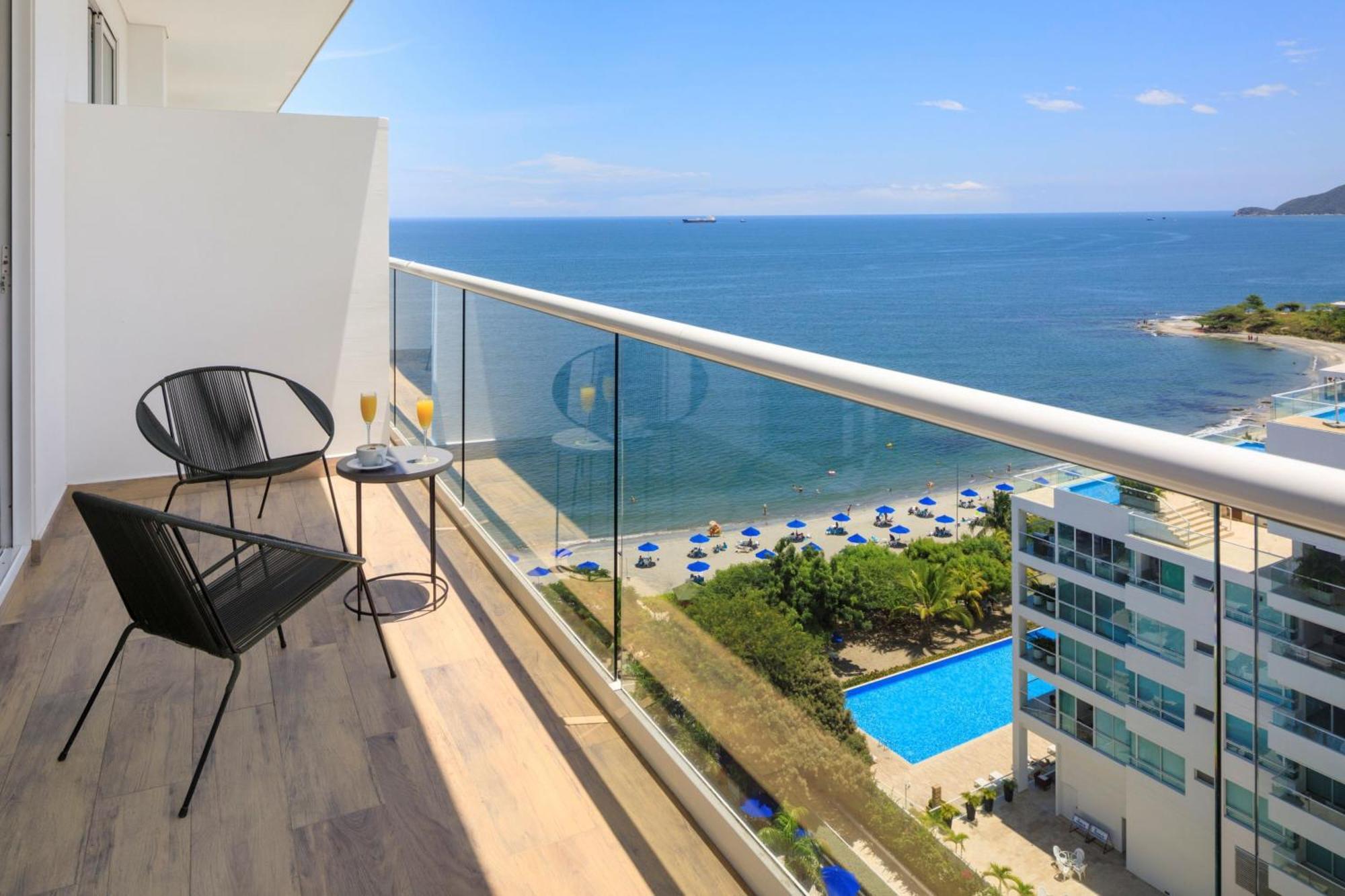 Santa Marta Marriott Resort Playa Dormida Exteriör bild A balcony