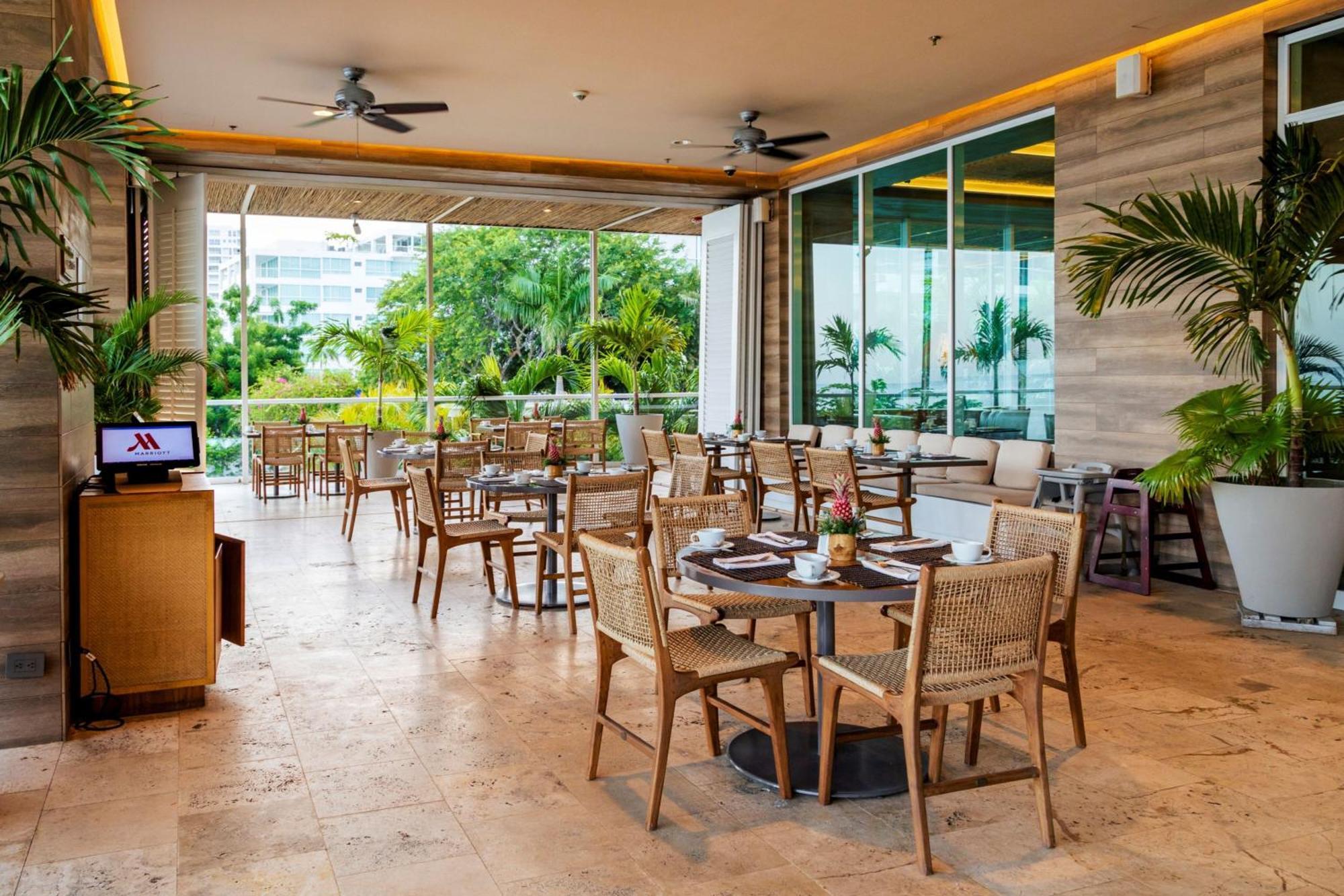 Santa Marta Marriott Resort Playa Dormida Exteriör bild The W Lounge at Suvarnabhumi Airport