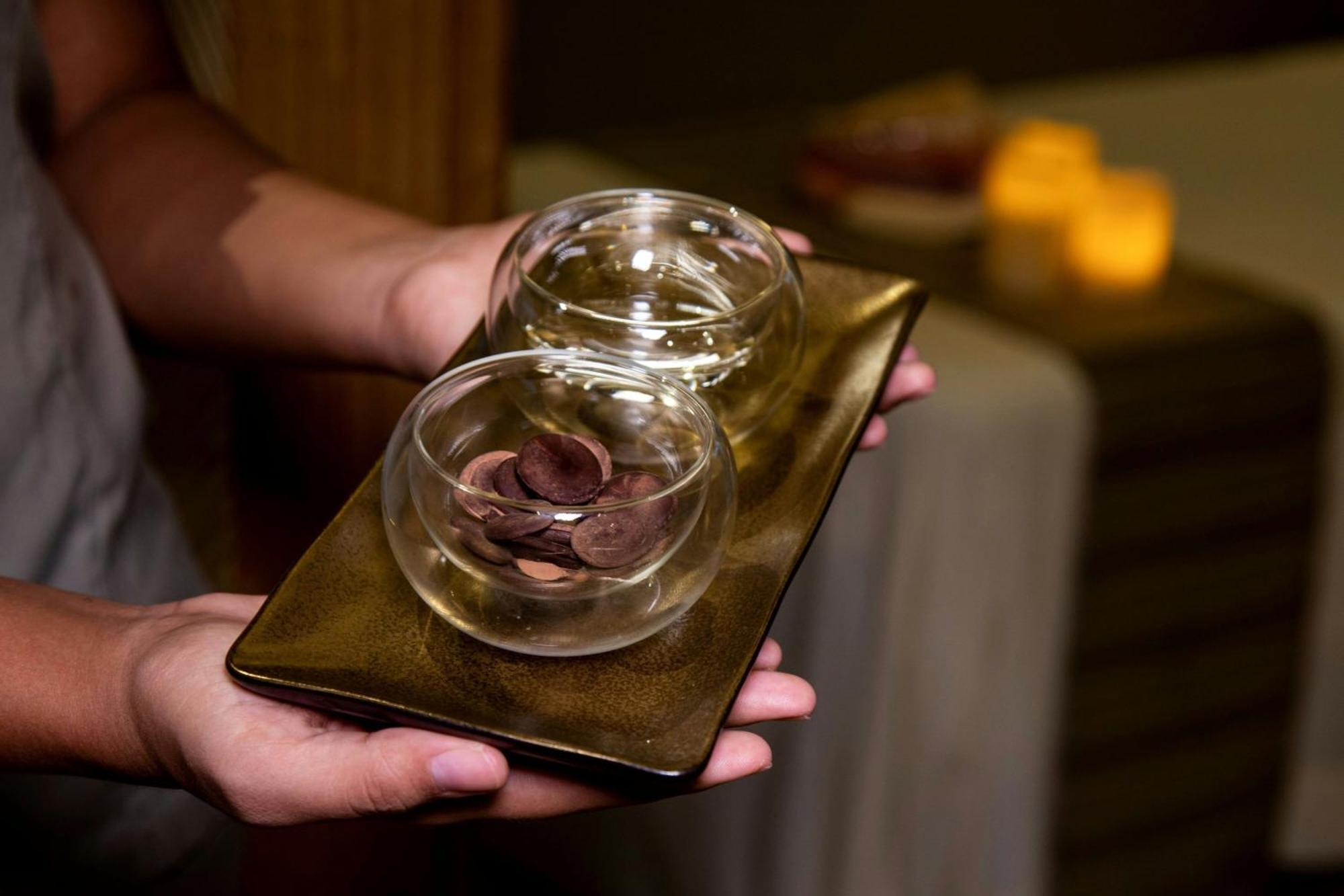 Santa Marta Marriott Resort Playa Dormida Exteriör bild A chocolate tasting